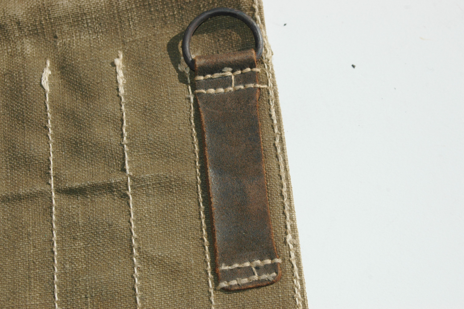Reproduction MP40 6-Cell Pouch