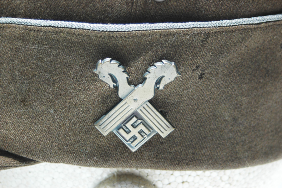 German WWII RAD Officers Robin Hood cap with Traditions Badge