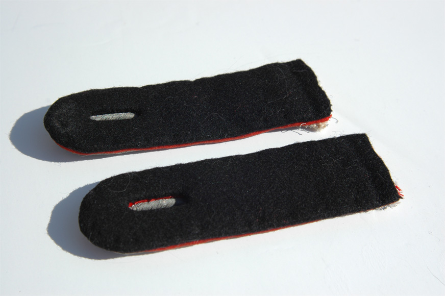 German WWII SS Officers Artillery piped Shoulderboards